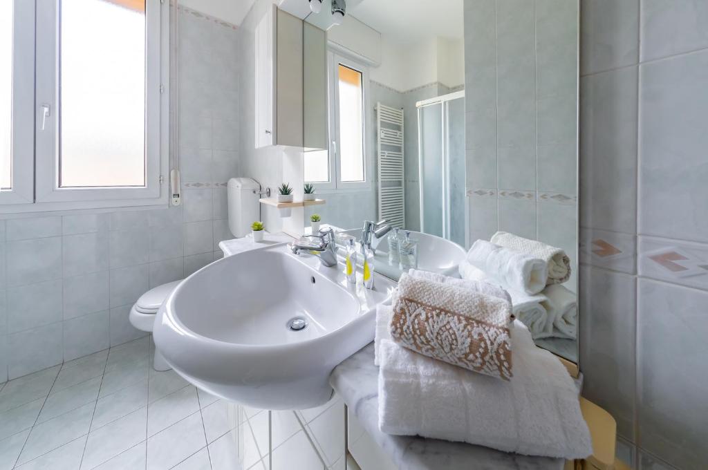 GuestHost - Ospedale Sant'Orsola Pizzardi White Apartment 3
