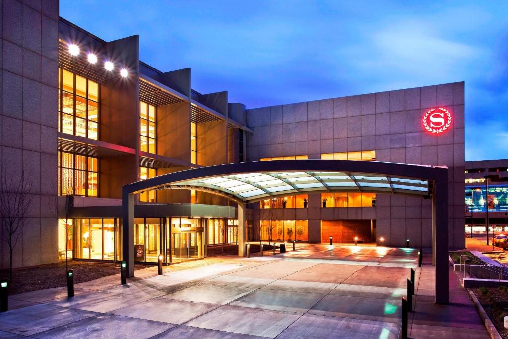 Sheraton Kansas City Hotel at Crown Center Image