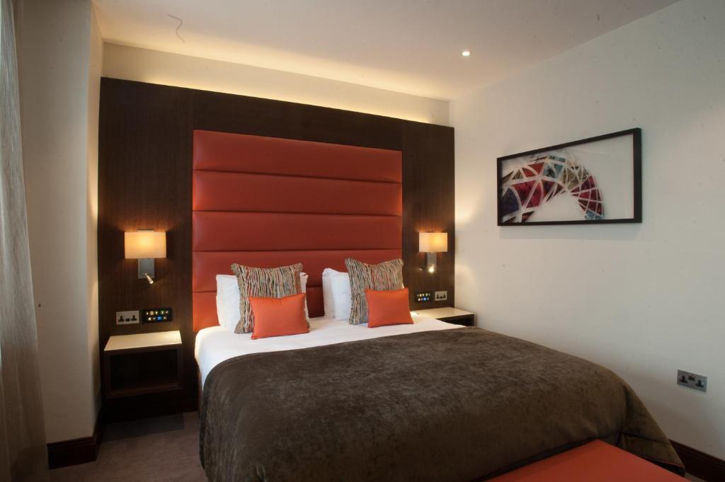 St George's Hotel - Wembley Image