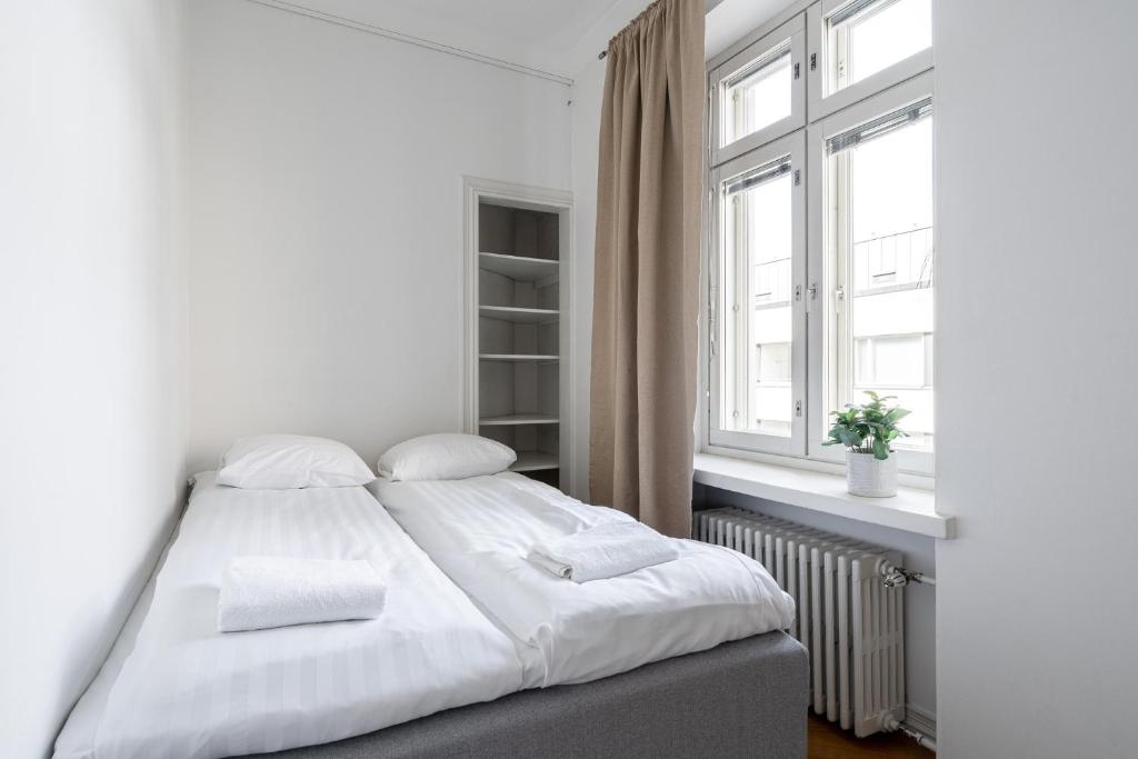 "Tuulensuu" - Historical 2BR Apartment with Sauna & Great Location 7