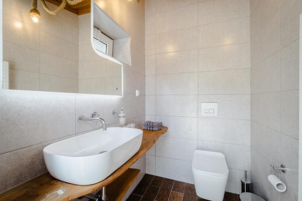 Kritamos Luxury Apartment 8