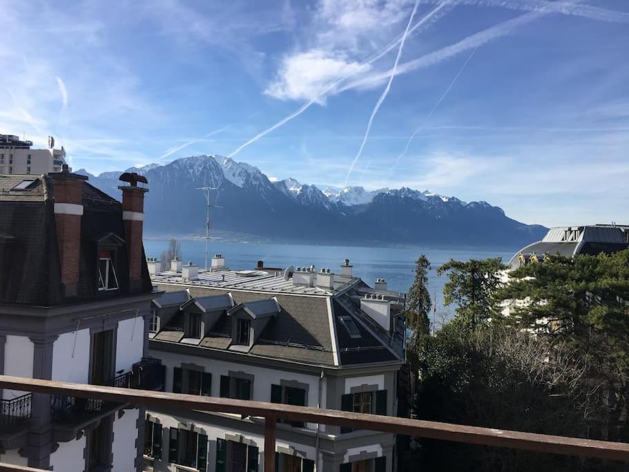 Loft with rooftop, stunning view of the lake!