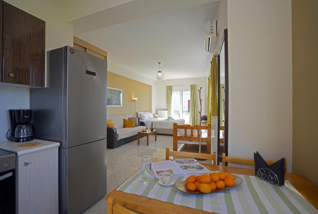 SEMIRAMIS SUITES with pool 7