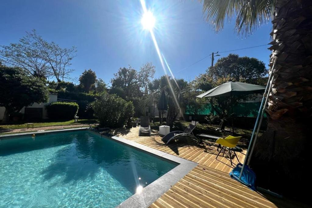 Holiday home in the city-center of Antibes with a private pool 2