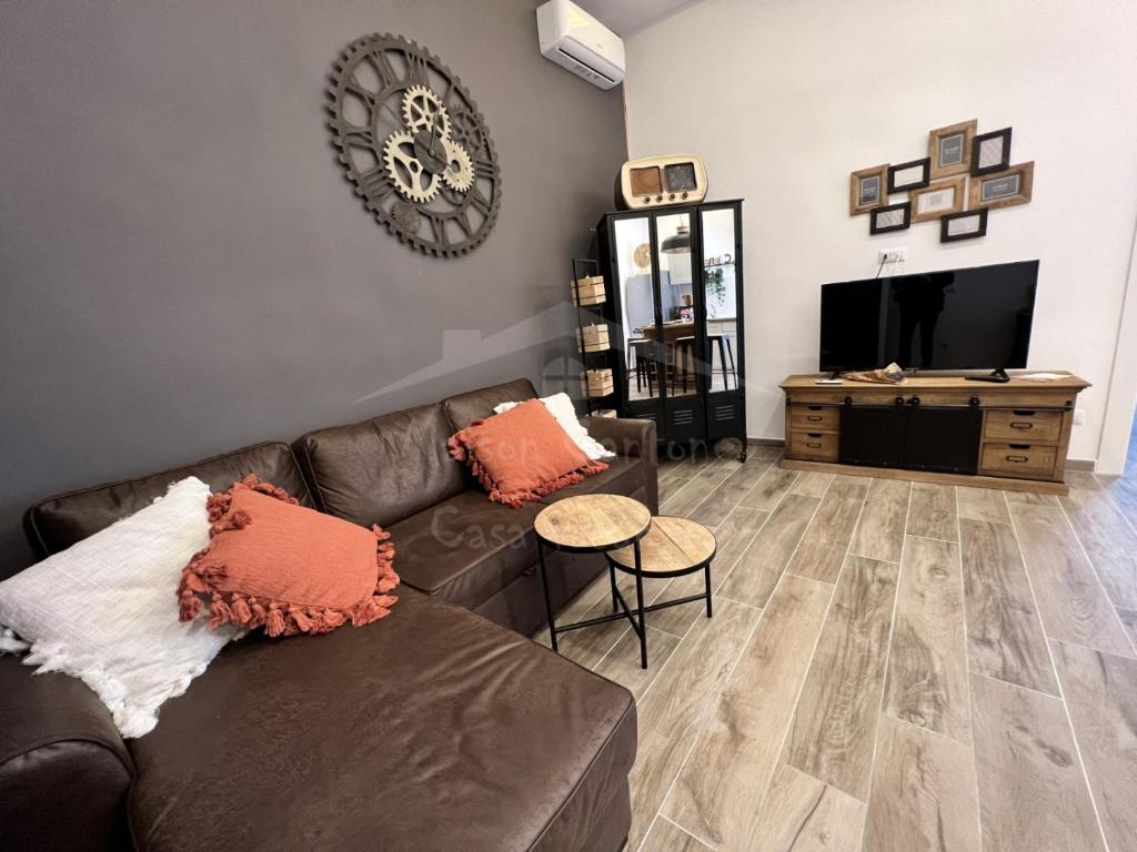 MAISON CANTONE 5