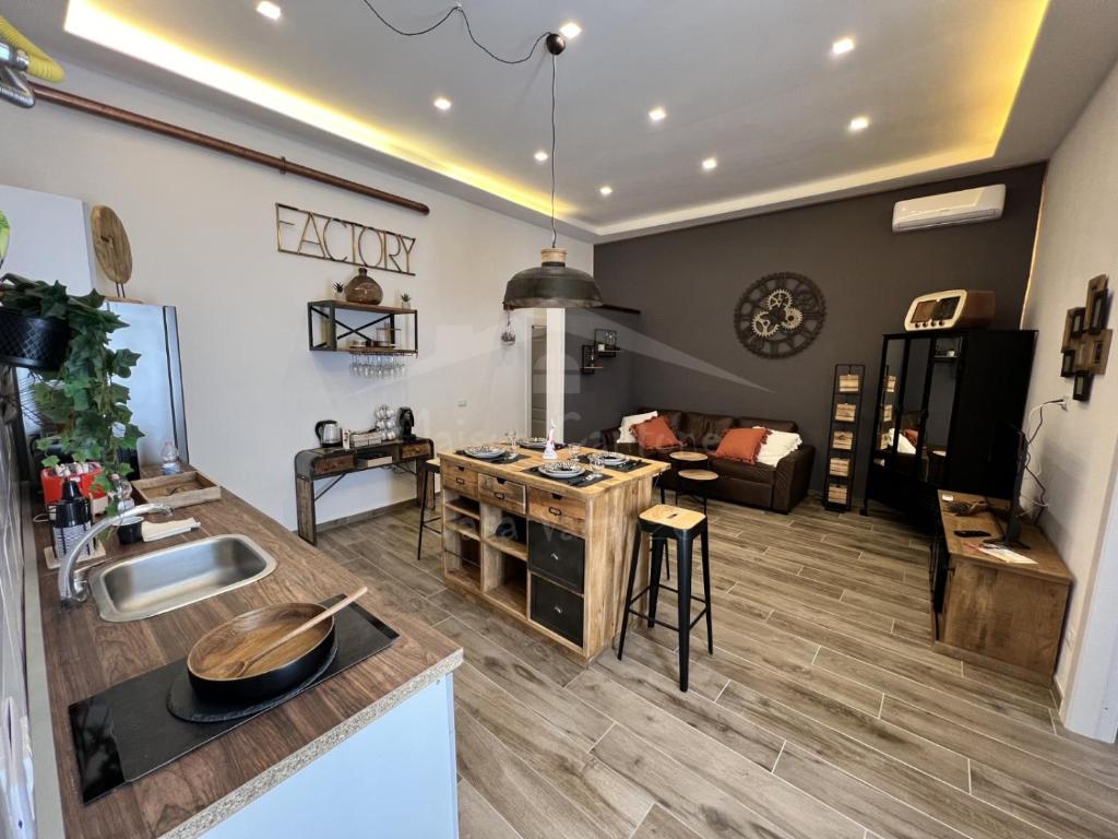 MAISON CANTONE 4