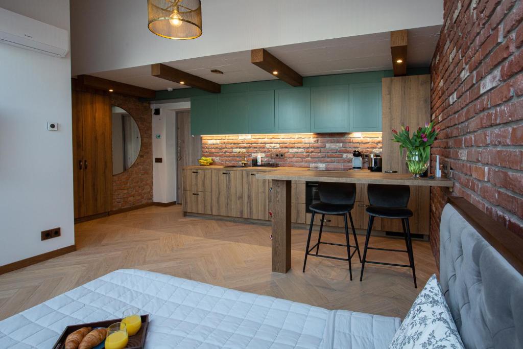 M8 Exclusive Studio Apartment 3