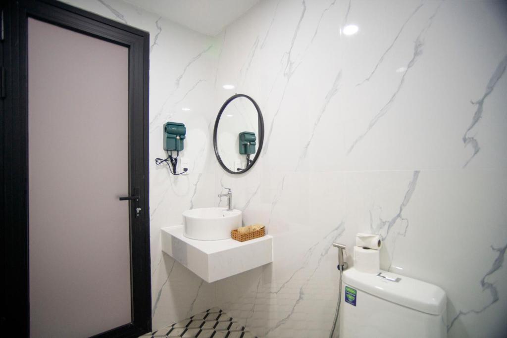 SAZI HOTEL NGUYỄN AN NINH