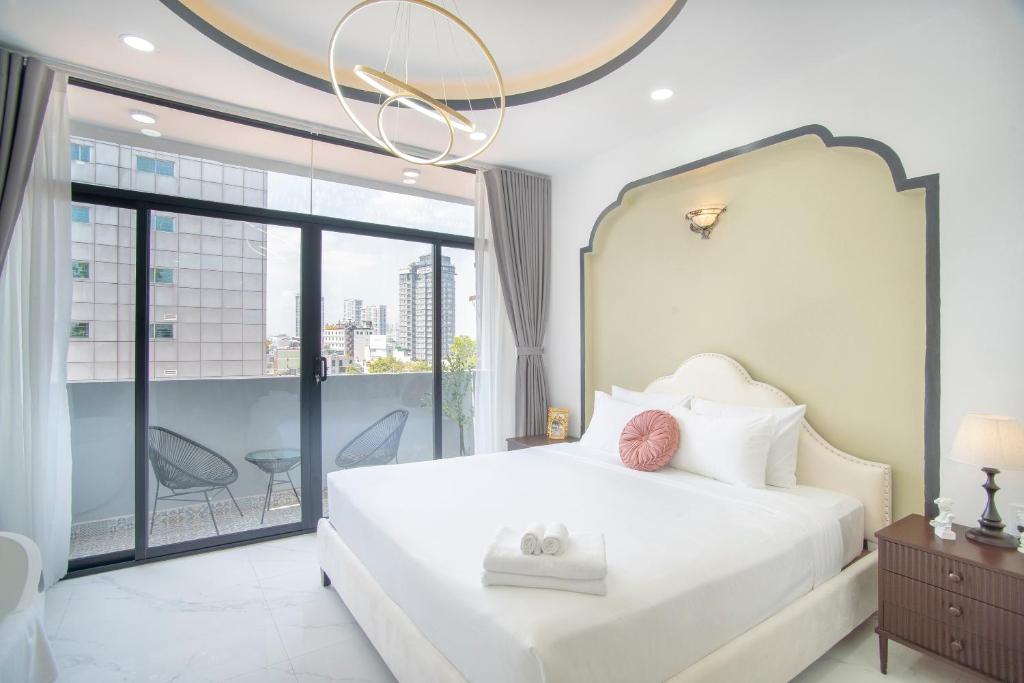 SAZI HOTEL NGUYỄN AN NINH