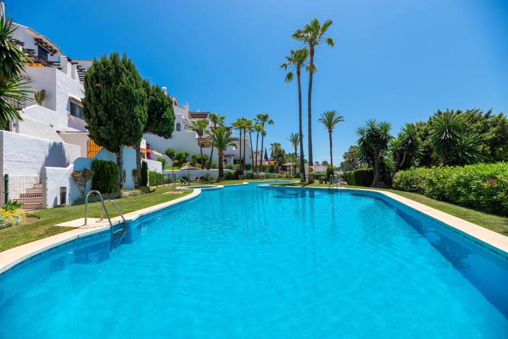 VACATION MARBELLA I Aldea Blanca, Luxury Duplex, Sea View, BBQ Grill, 24-7 Security, Walking Distance to Puerto Banus 6