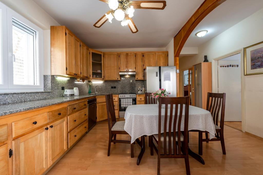 View Port Apartments 4