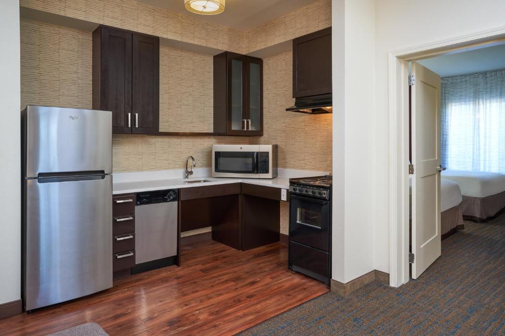 Residence Inn by Marriott Philadelphia Airport Image