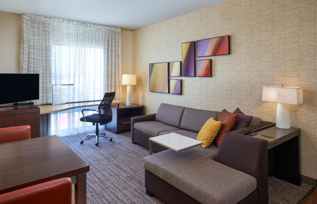 Residence Inn by Marriott Philadelphia Airport Image