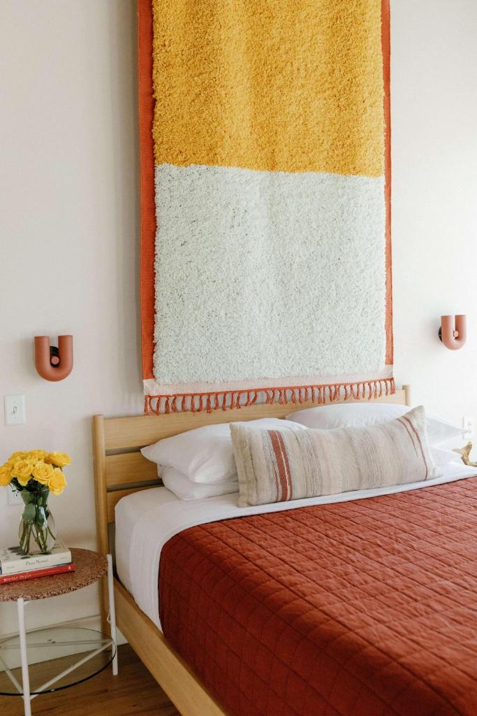 Hotel Novacancy Image
