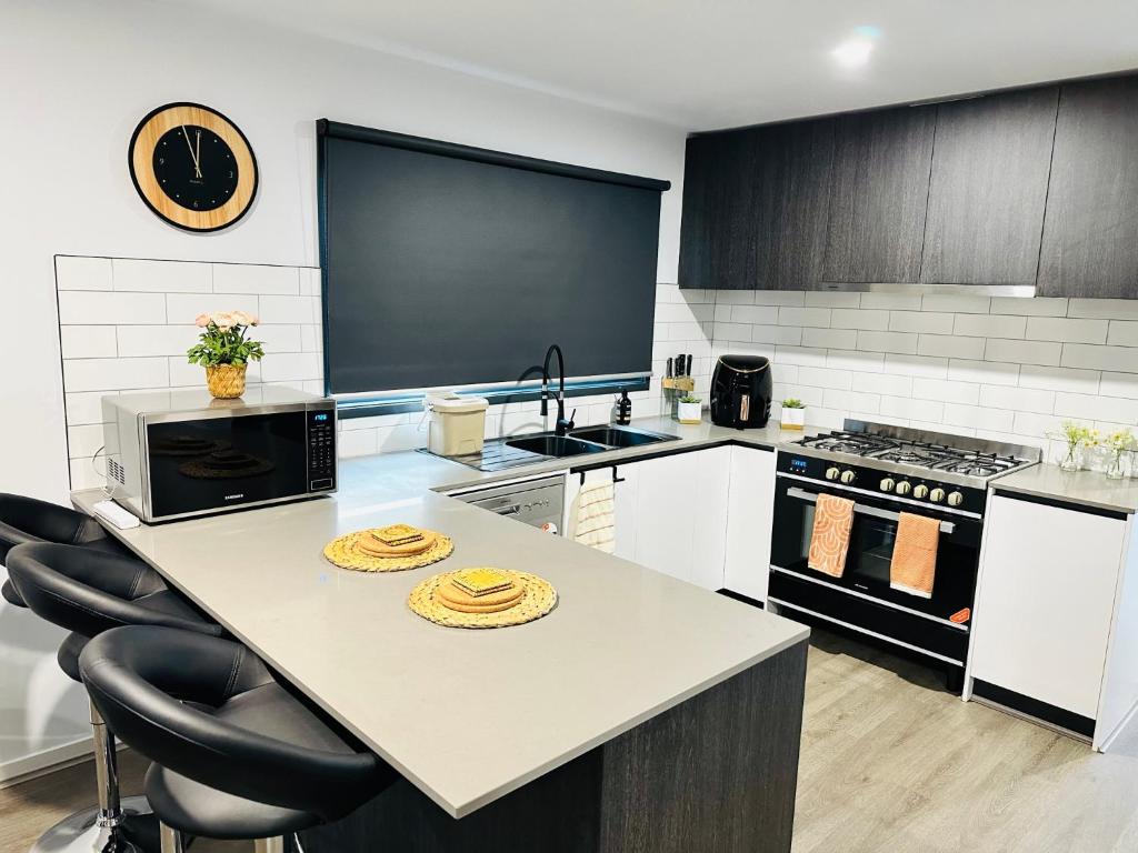Spacious modern family home 3