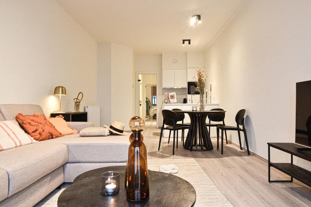 Miramar Residences - Luxurious Seaside Apartments 4