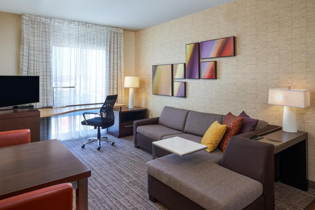 Residence Inn by Marriott Philadelphia Airport Image