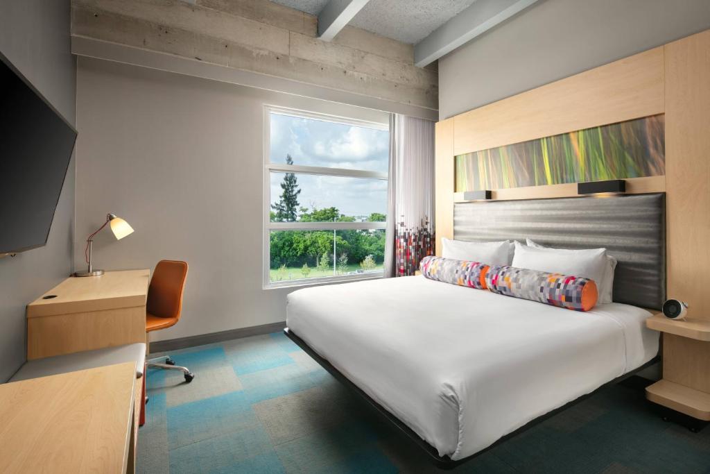 Aloft Miami Airport Image