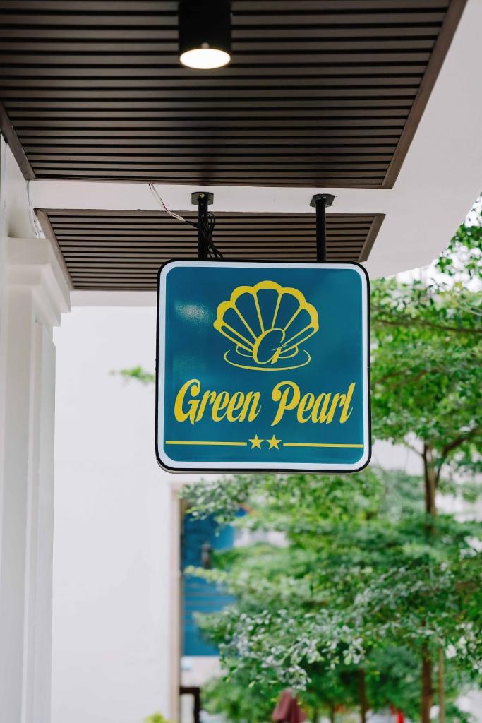 Lang Chai Green Pear Cat Ba Hotel