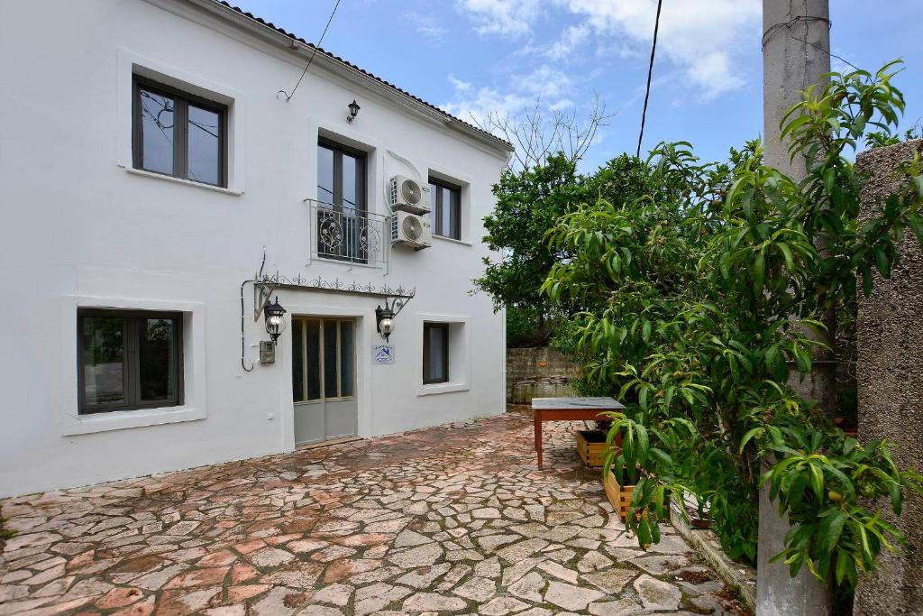 Balukas House 6