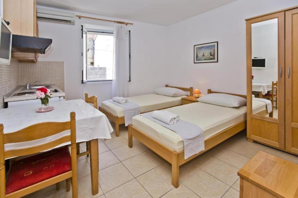 Villa Maria Paula Old Town Hvar 6