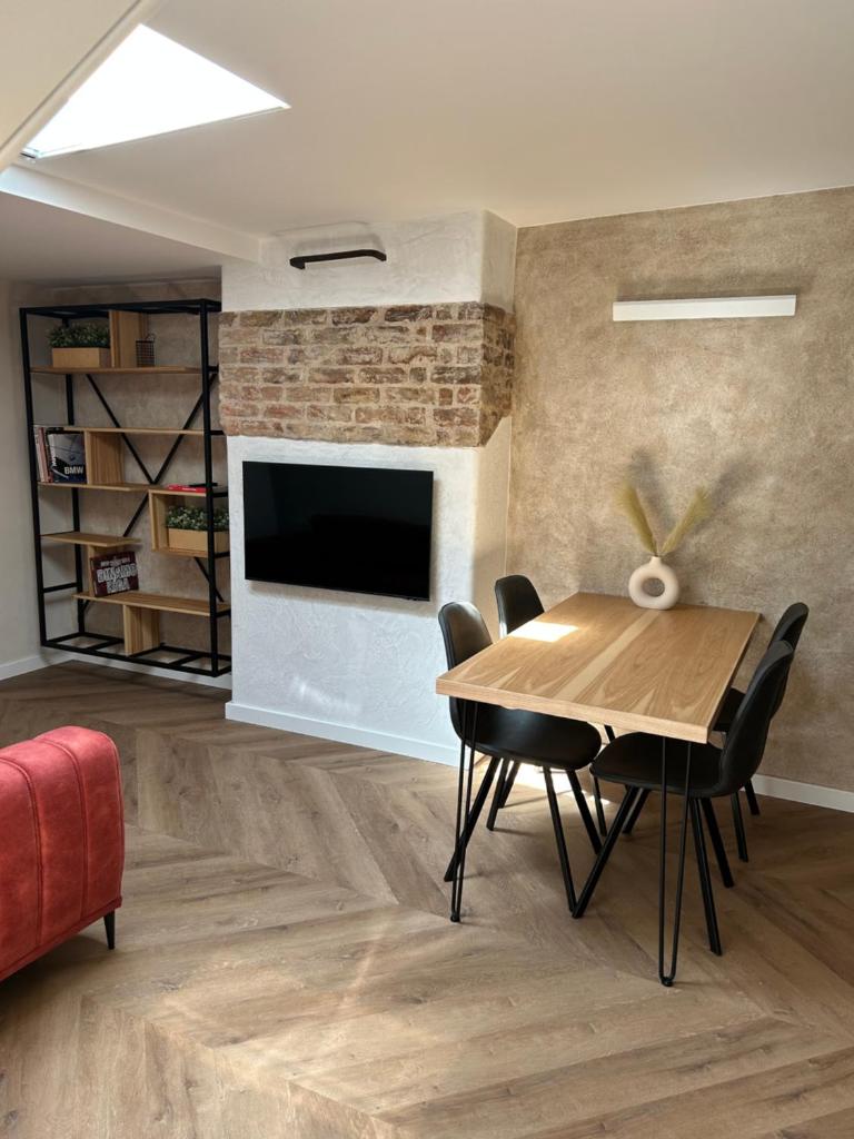 B34 Loft Apartment 4