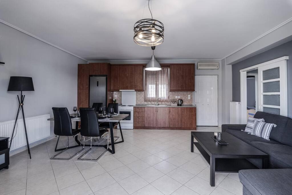 Luxury Beach House 4