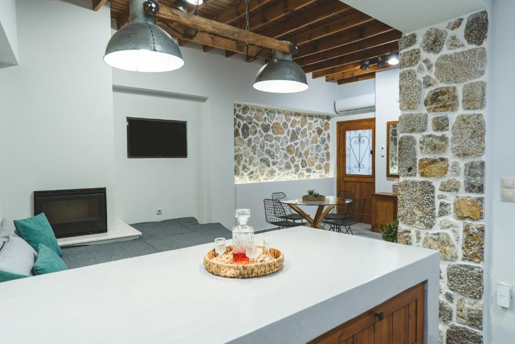 Aesthisis Sensational Accommodation Archangelos 5