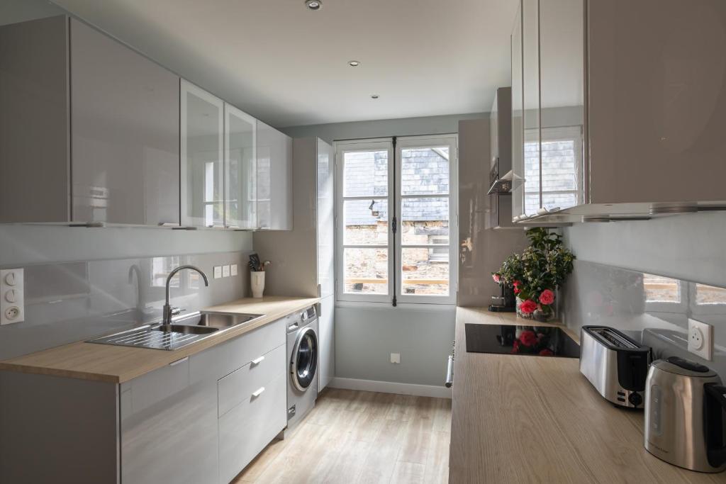 Suite Or - Appt 3 chambres au coeur du centre historique de Rennes 4