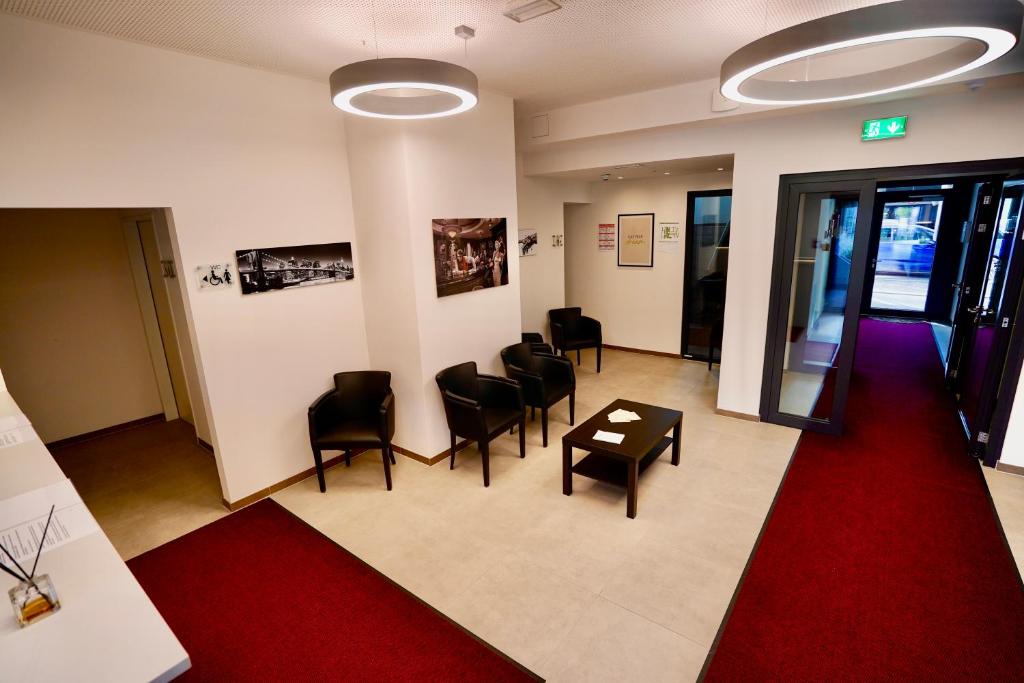 DM & S Apartment 7