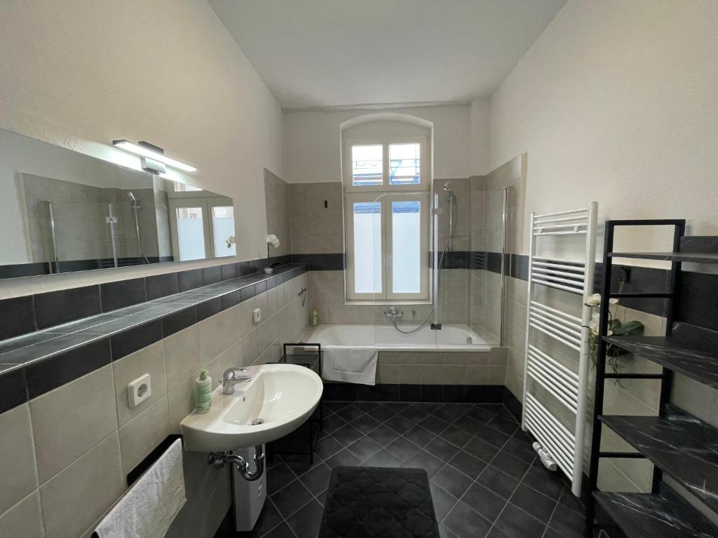 LUCKY STAYS LS07 - Vollausstattung - Zentrum - Aufzug - große Küche - 2 Zimmer - Smart-TV 8