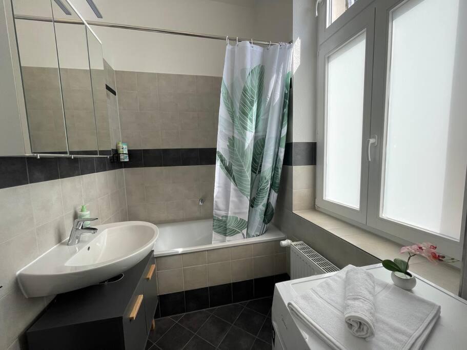 LUCKY STAYS LS12 - Vollausstattung - Zentrum - große Küche - 2 Zimmer - Smart-TV 8
