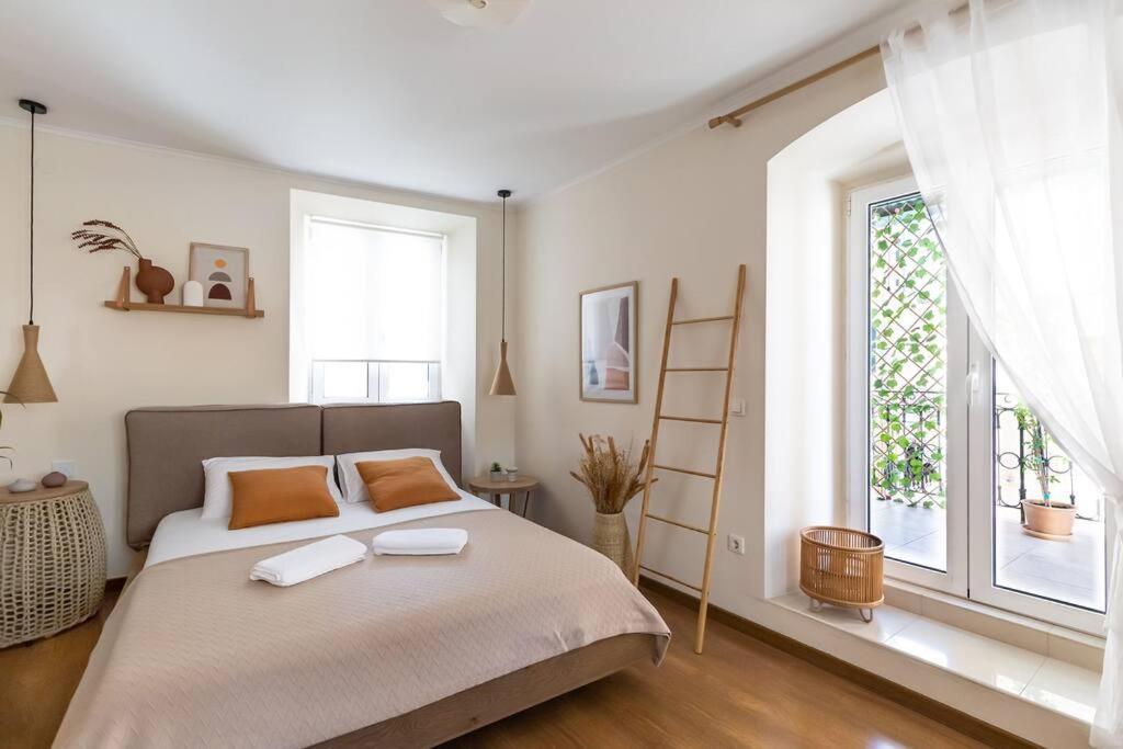 Zen Retreat In The Historic Center with a Huge Balcony 2
