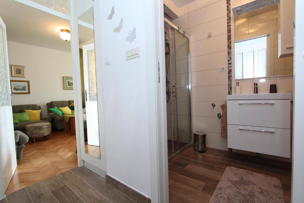 Apartment Elia 3