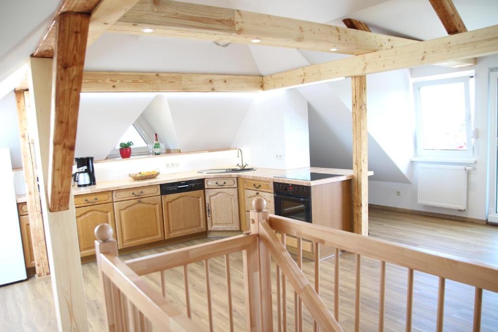Apartmenthaus Landeskrone Dresden für Gruppen bis 20 Personen, 2 Wohnungen, Sauna, Dachterrasse & Garten 5
