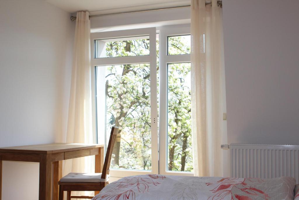 Apartmenthaus Landeskrone Dresden für Gruppen bis 20 Personen, 2 Wohnungen, Sauna, Dachterrasse & Garten 7