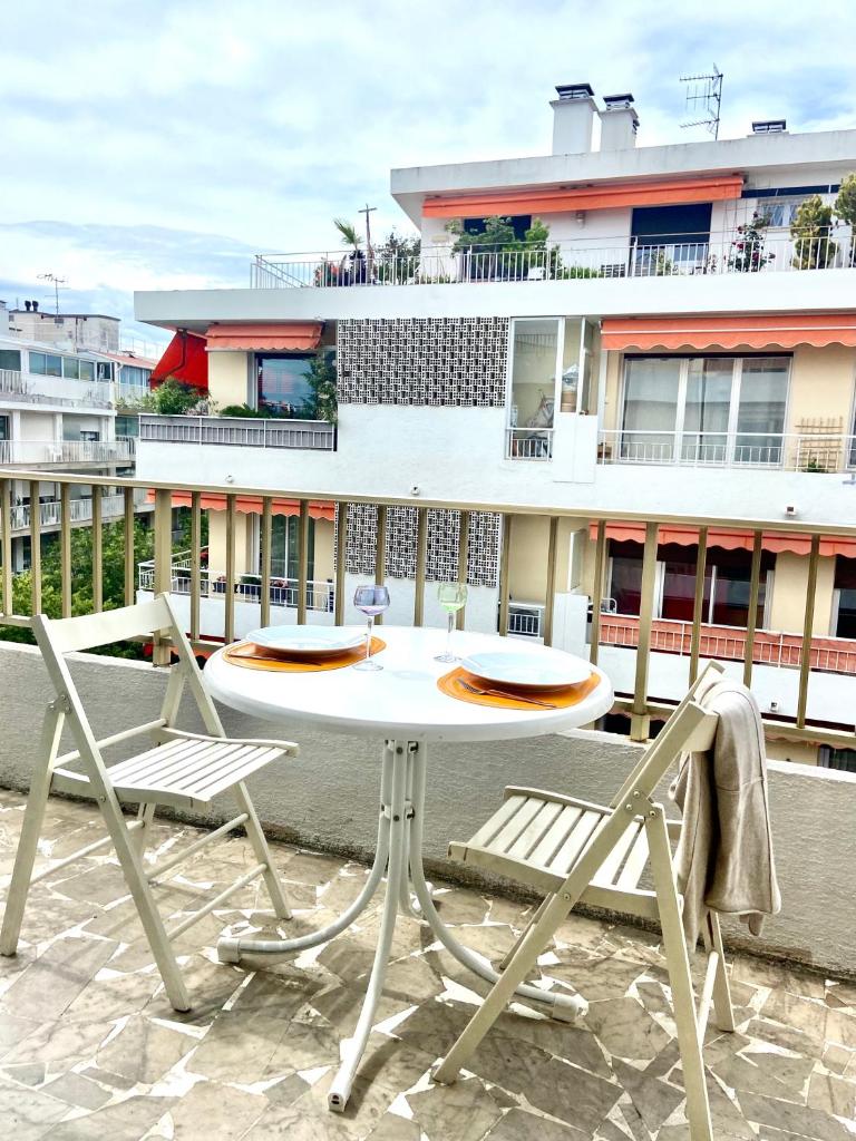 PWS Antibes, Provence-Alpes-Côte-d'azur, Studio 2