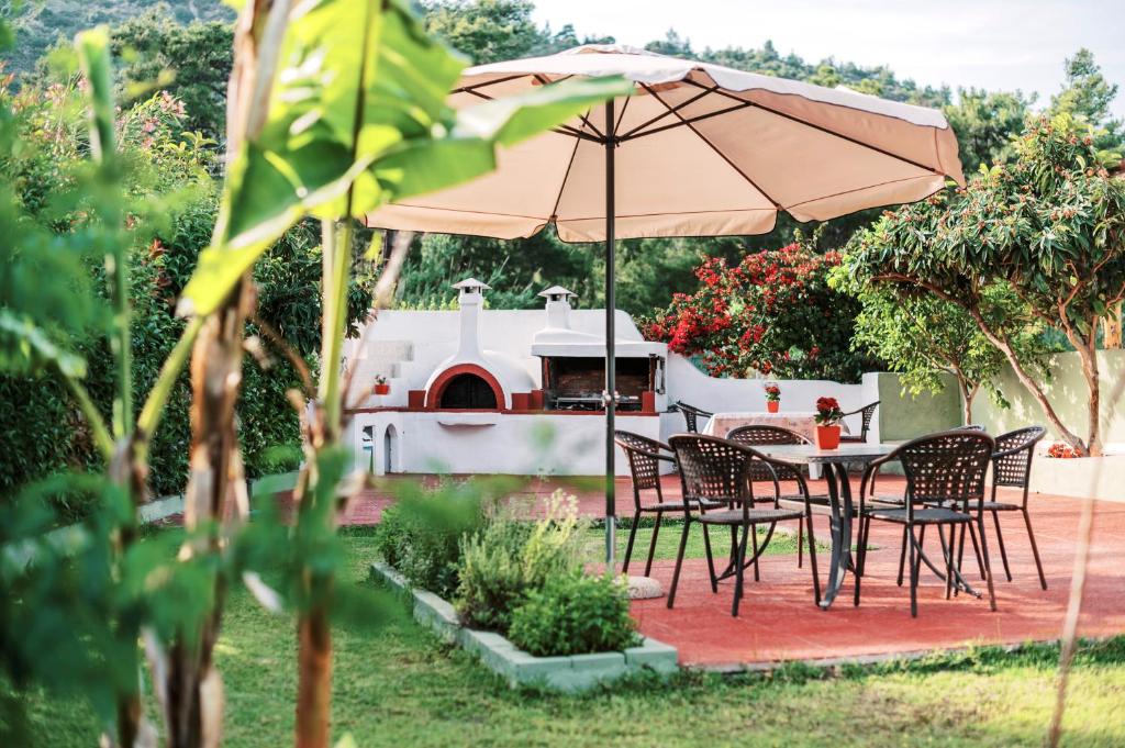 Greek Style Apartment with Jaquzzi & Barbeque 2