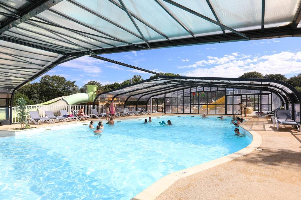 Photo de la galerie de l'établissement Camping Le Petit Rocher, à Longeville-sur-Mer