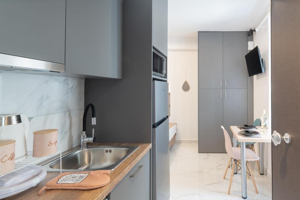 Anassa 6 City Center Studio 7