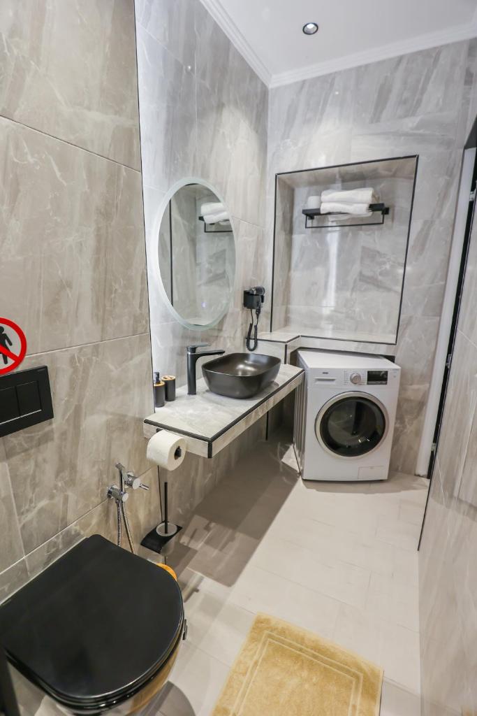 City Compass Luxury Suites 3