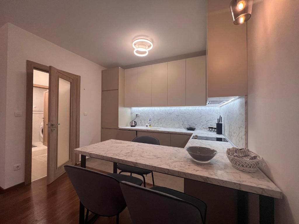 White Homes 1BR/APT•Master Quart 4
