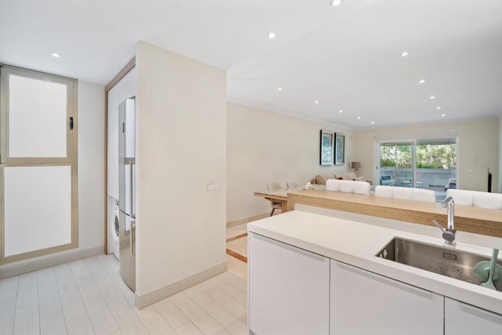 Jardín Del Mediterráneo by Finest Rentals 3