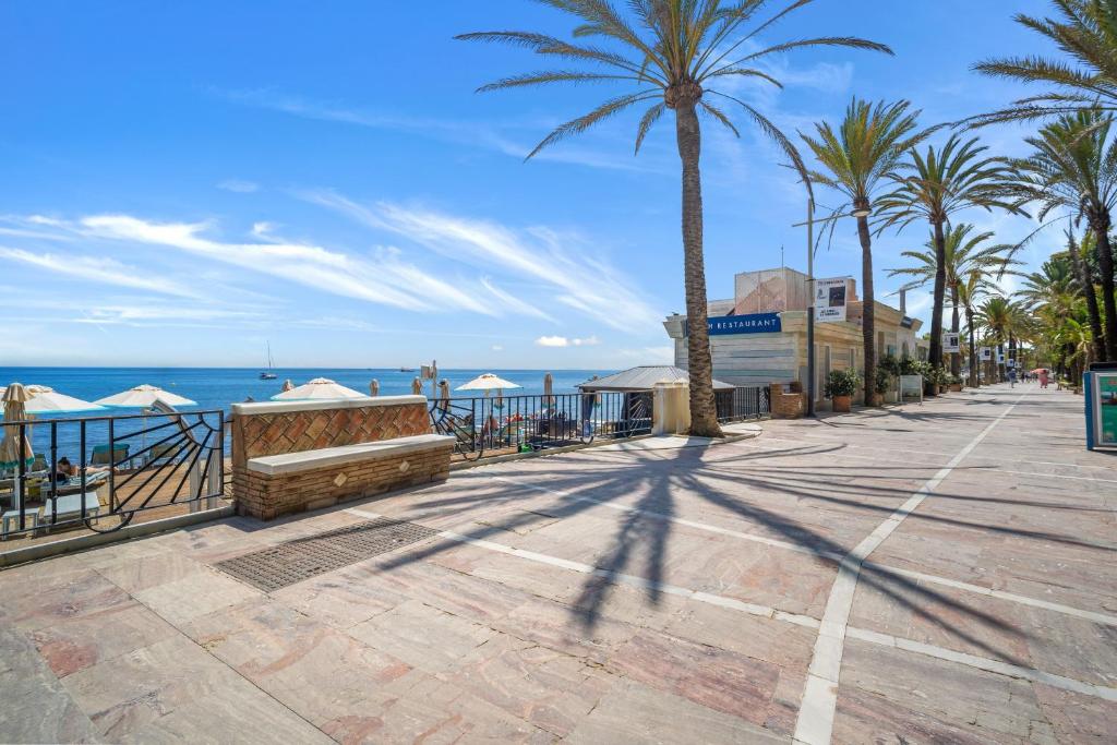 Jardín Del Mediterráneo by Finest Rentals 6