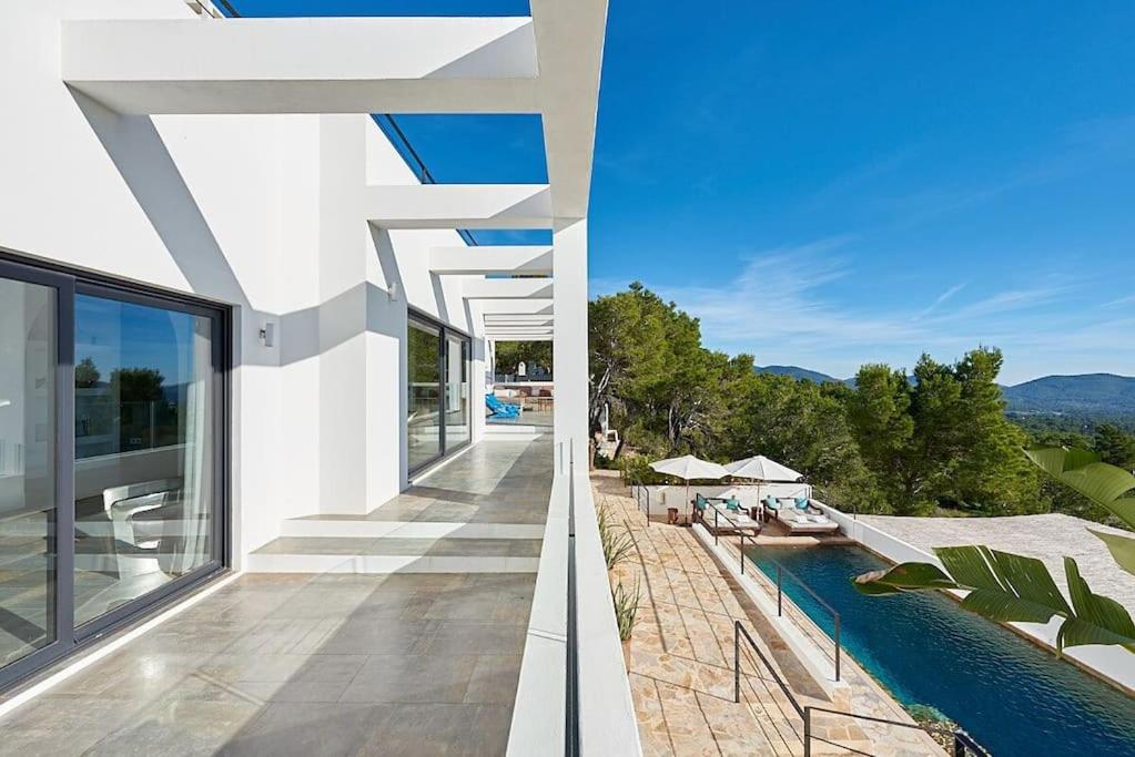 Villa Larosa with seaview in Es Cubells Ibiza 4