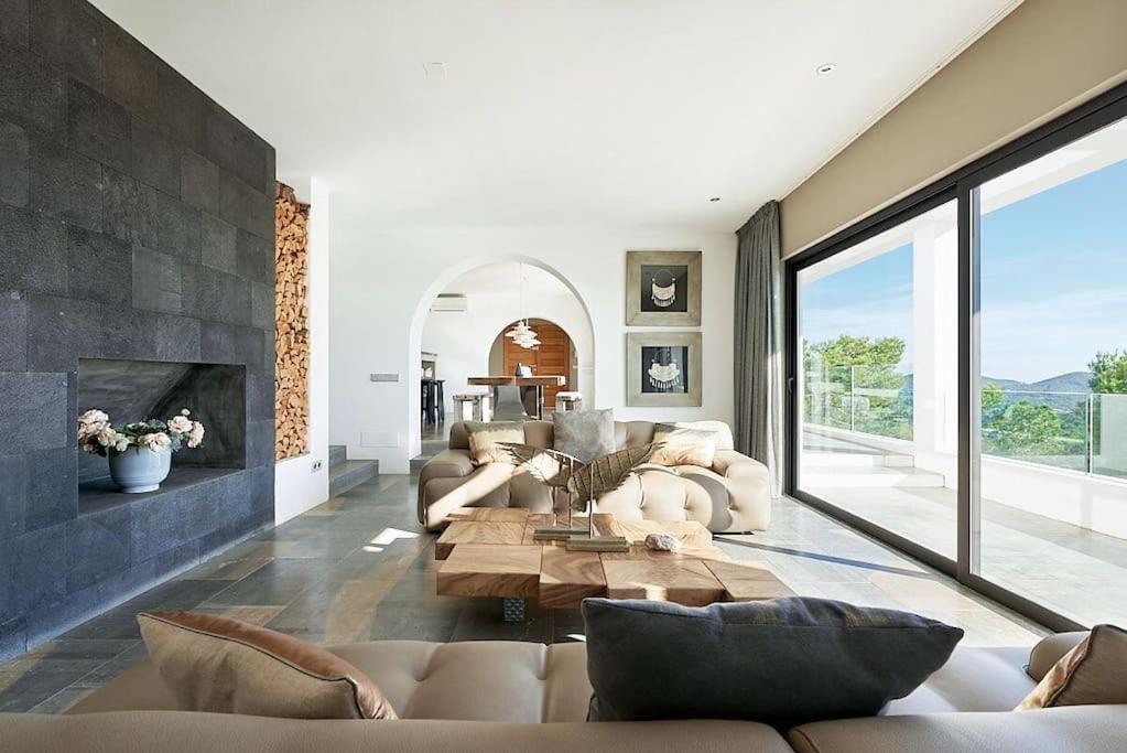 Villa Larosa with seaview in Es Cubells Ibiza 3