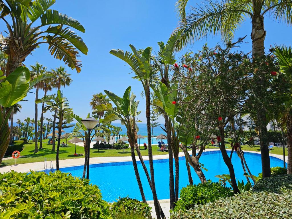 Summer House duplex en la playa con piscina 8