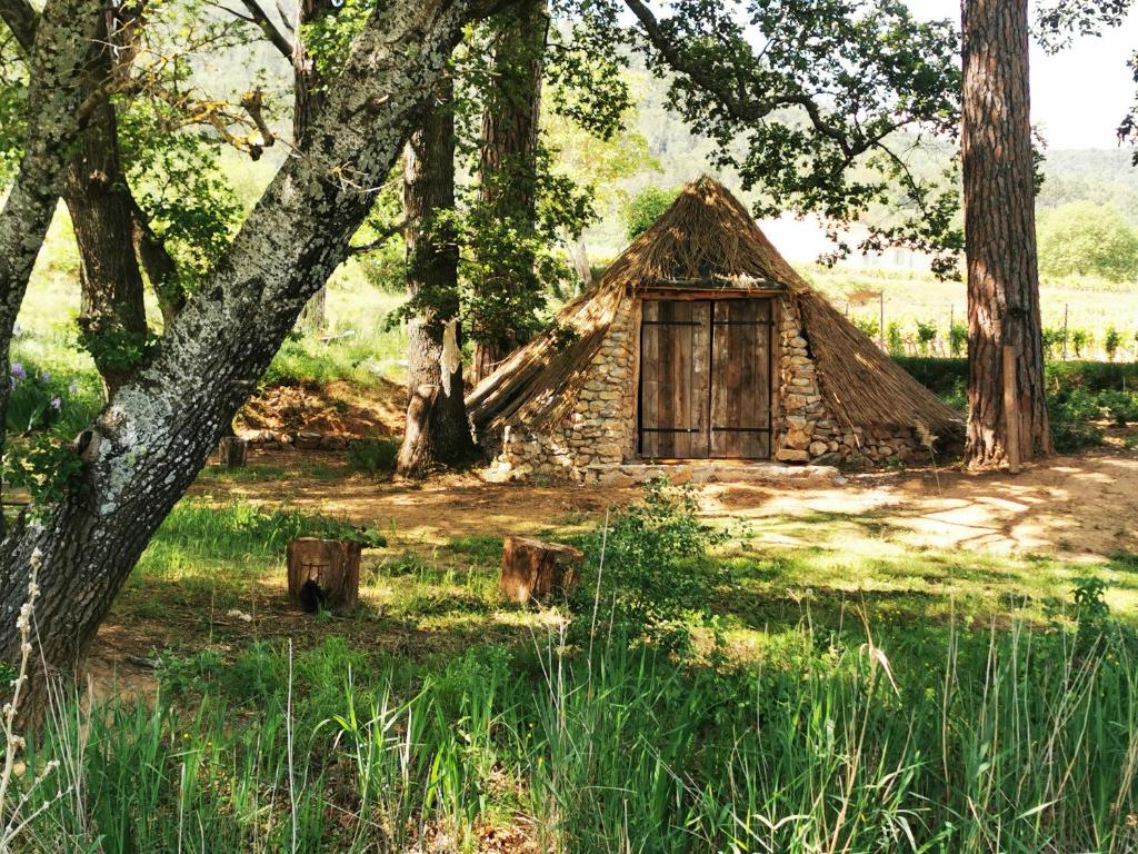 Photo de la galerie de l'établissement La Bastide du Capelier - Cabane, à Salernes