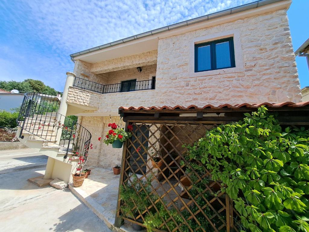 Holiday home Jakov 1