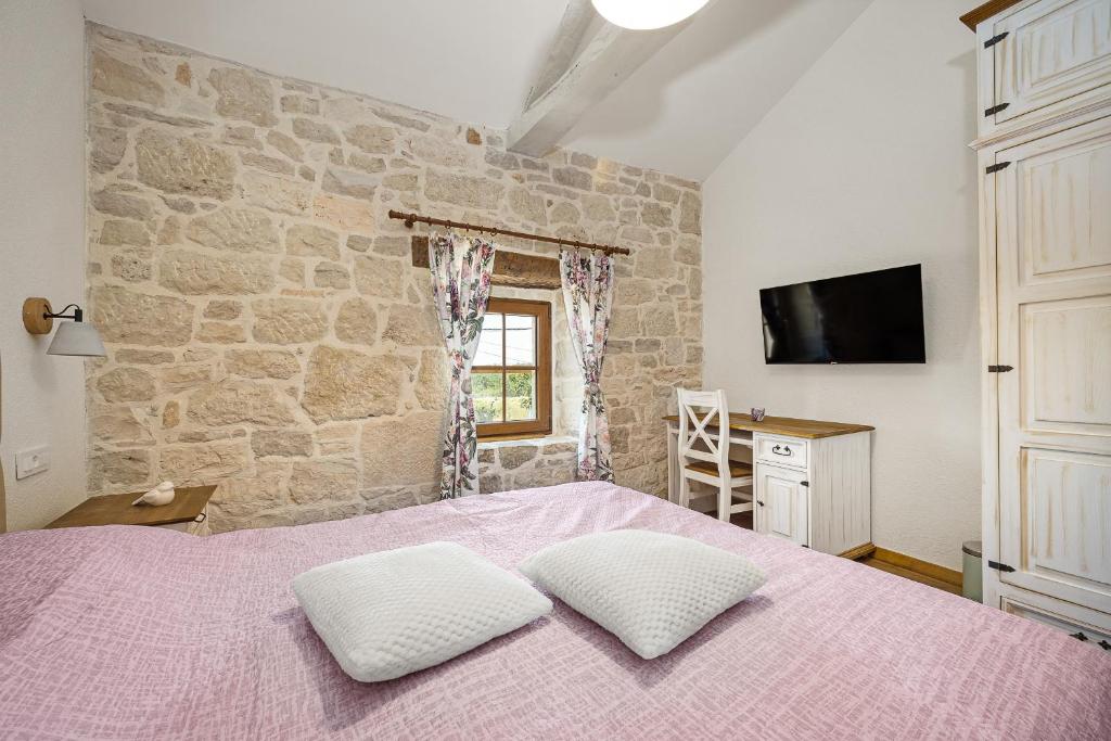Stone house Dijana Istria Sveti Lovrec 2